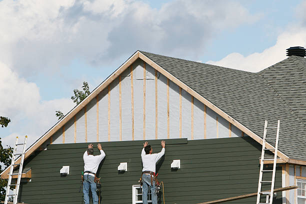 Professional Siding Installation technician working in Worthington, OH
